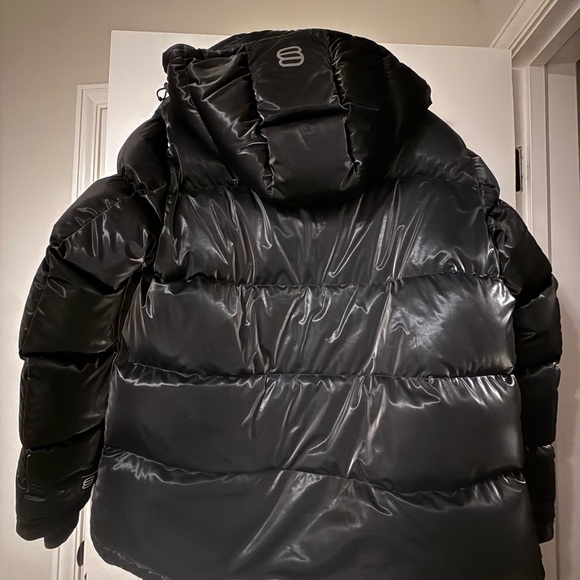 Aritzia The Super Puff The Original - Liquid Shine - Picture 8 of 8